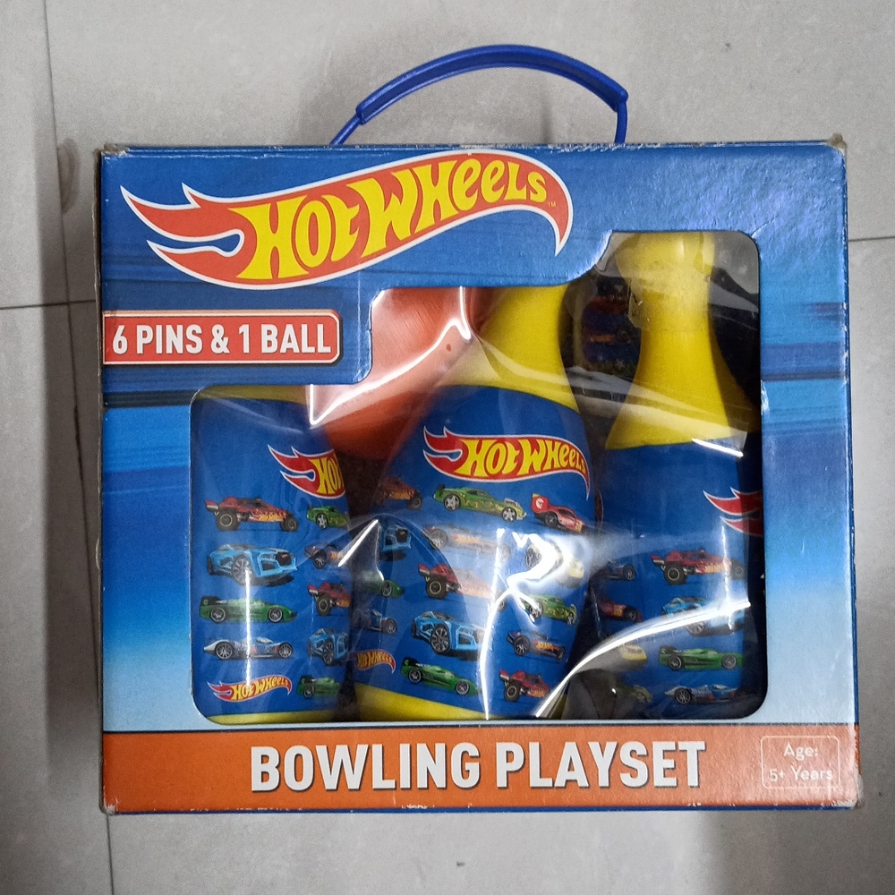 Hot Wheels Bowling Game - Picture 1 of 4